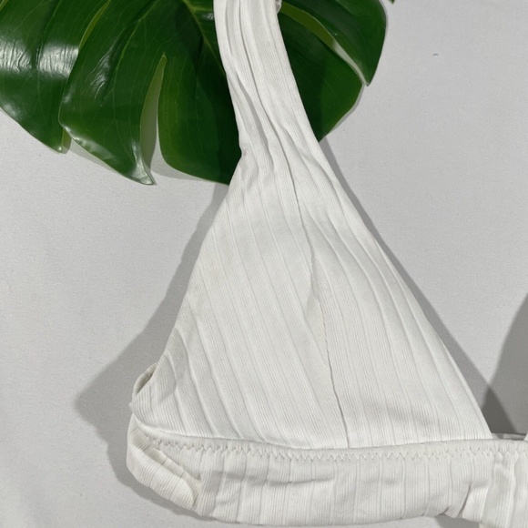Becca [‎ Small ] Loreto Ribbed Banded Bikini Top in White - Picture 3 of 12